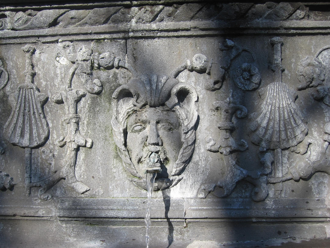 aegipan : fontaine d’Amboise, place de la Poterne, Clermont