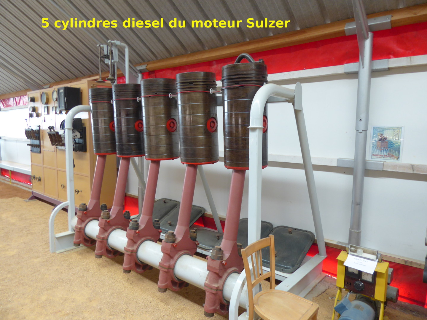 les 5 cylindres diesel du moteur Sulzer (Magnet, 30 juin 2017)