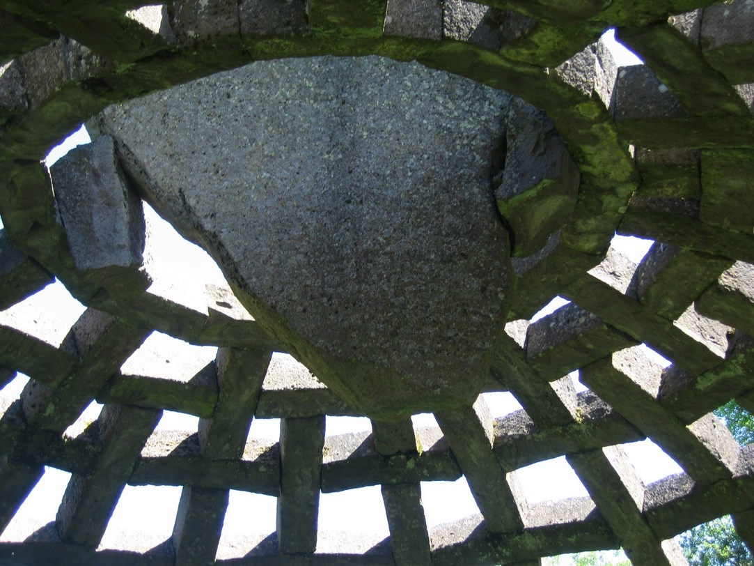 intrigués sur le montage, l’imbrication des pièces